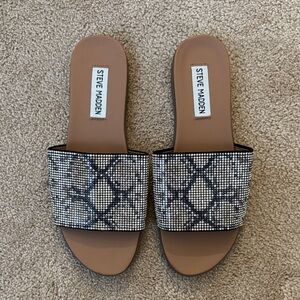 Steve Madden Black and Cream Patterned Sandals